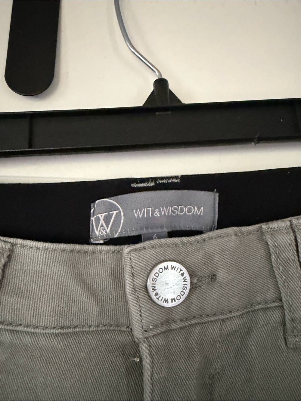 Wit & Wisdom Deep Seagrass Ankle Crop Jeans - Picture 4 of 4